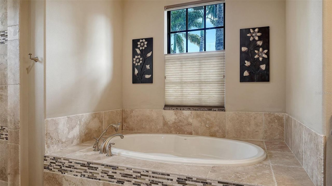 15621 Linn Park Terrace, Lakewood Ranch, FL 34202 Photo