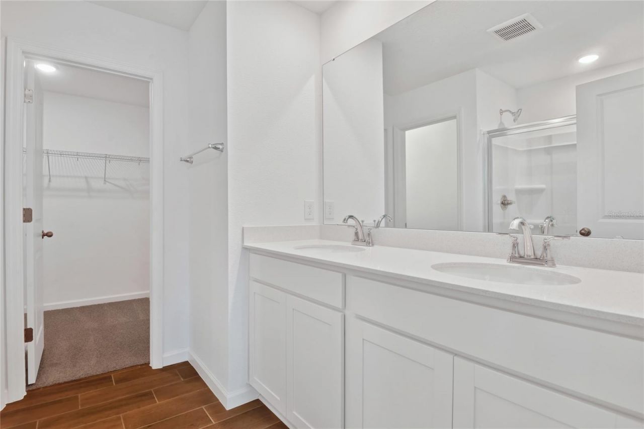 734 Lake Dell Avenue, Dundee, FL 33838 Photo