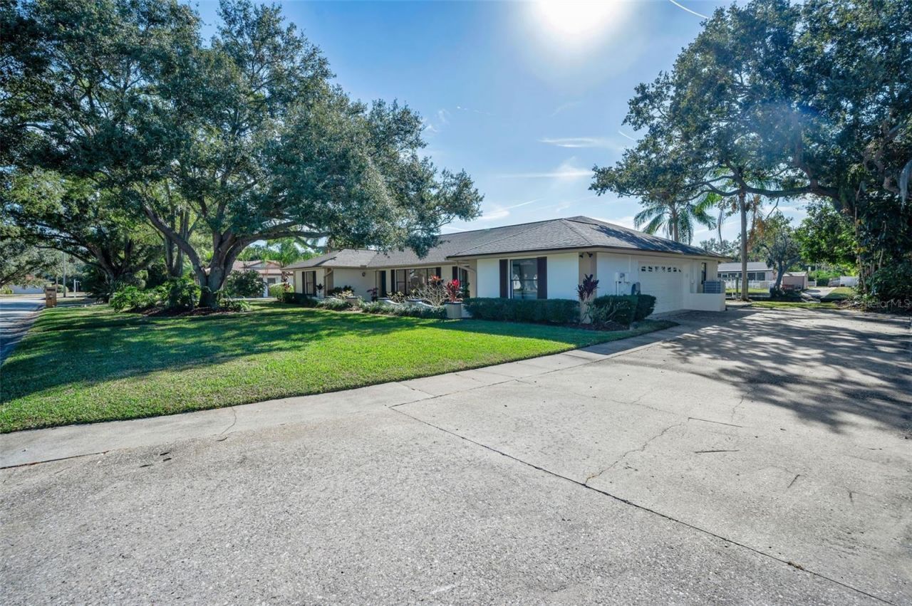 2391 Roberta Lane, Clearwater, FL 33764 Photo
