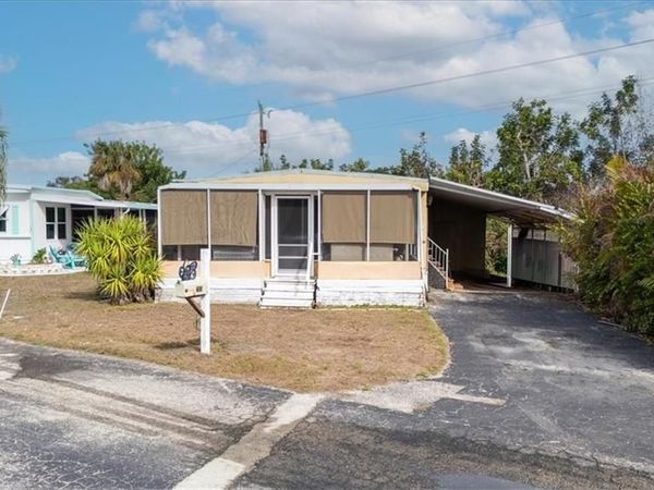 265 Fireball LN , NORTH FORT MYERS, FL 33917