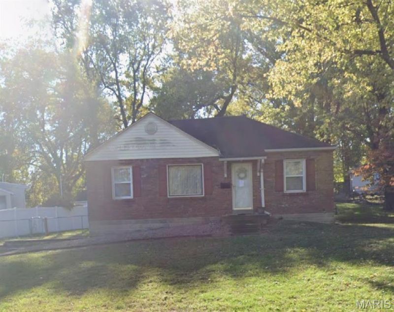 3554 Westridge Lane, Saint Ann, MO 63074 Main Photo