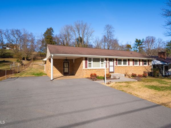 361 Woodcrest Drive, Kingsport, TN 37663