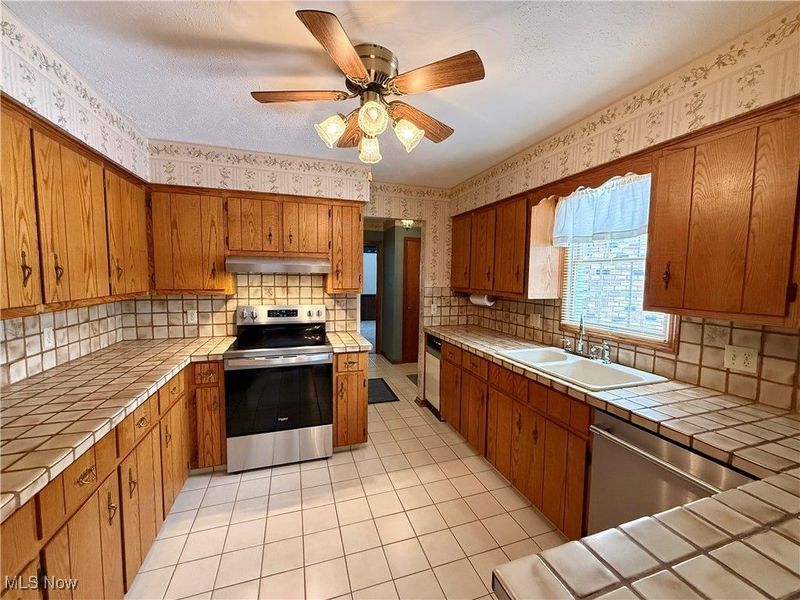 1431 High Street, Louisville, OH 44641 Photo 13