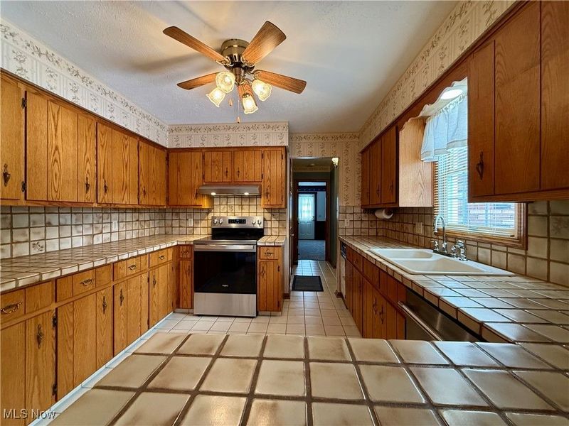 1431 High Street, Louisville, OH 44641 Photo 15