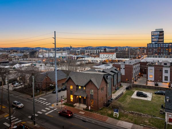 1330 3rd Ave N, Nashville, TN 37208