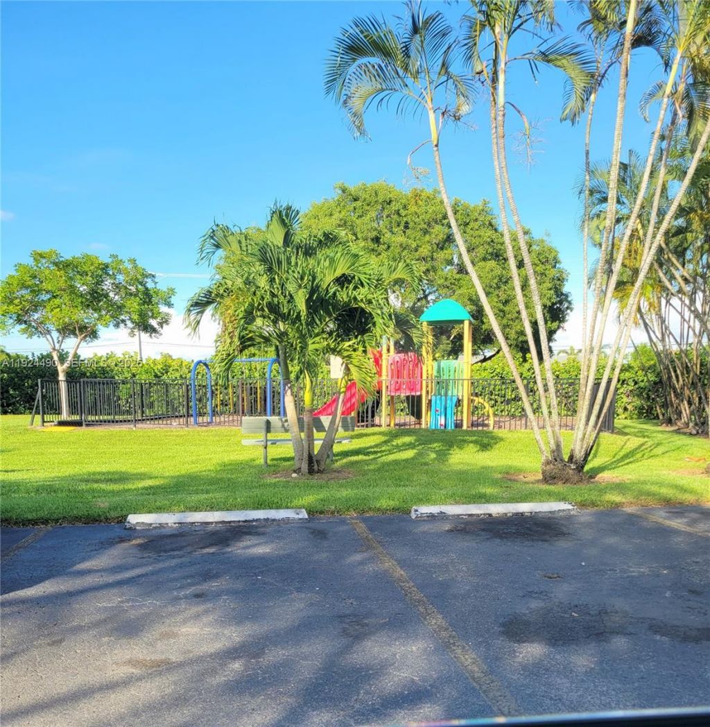 1331 S Franklin Ave, Unit 1331J, Homestead, FL 33034 Photo