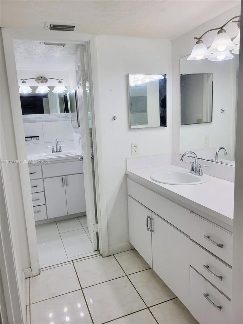 1331 S Franklin Ave, Unit 1331J, Homestead, FL 33034 Photo