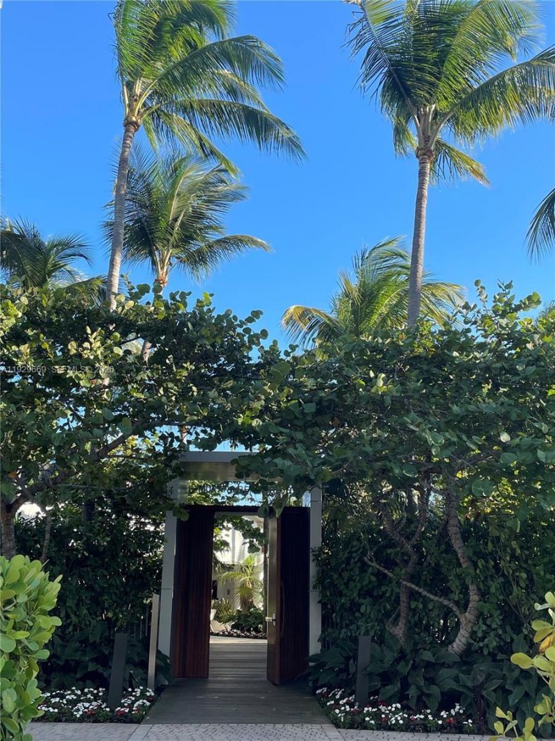 1000 S Pointe Dr, Unit 308, Miami Beach, FL 33139 Photo