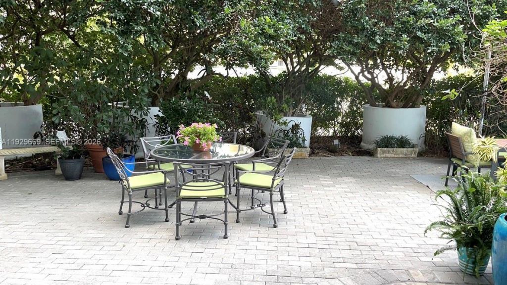 1000 S Pointe Dr, Unit 308, Miami Beach, FL 33139 Photo