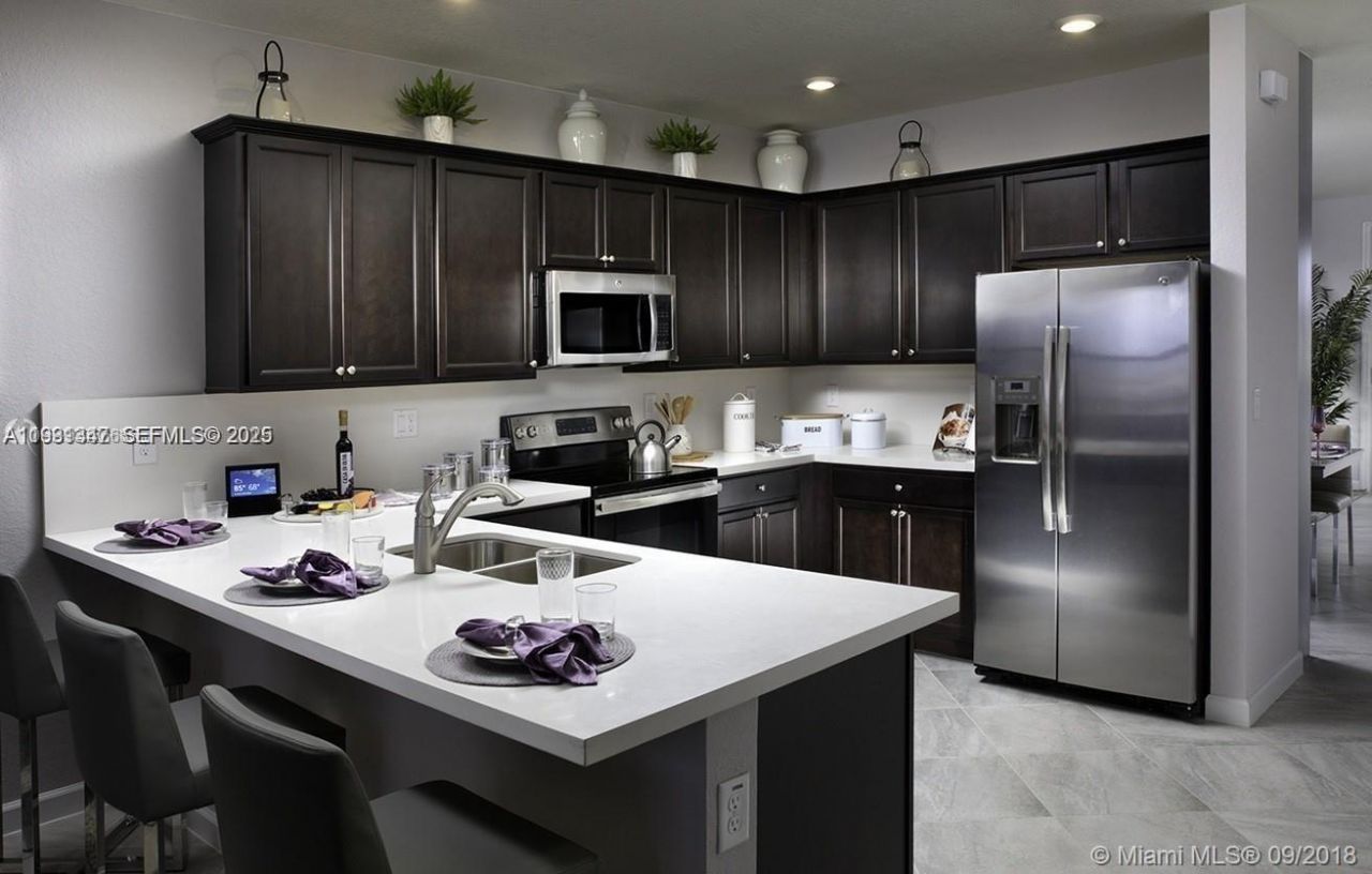 3541 W 104th Ter , Hialeah, FL 33018 Photo