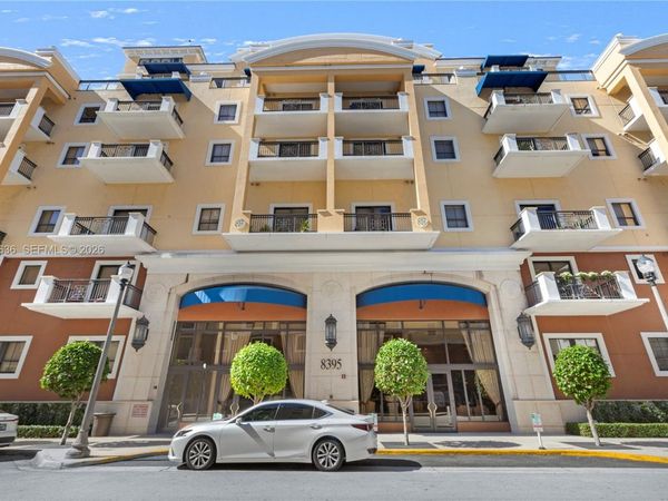 8395 SW 73rd Ave, Unit 105, Miami, FL 33143