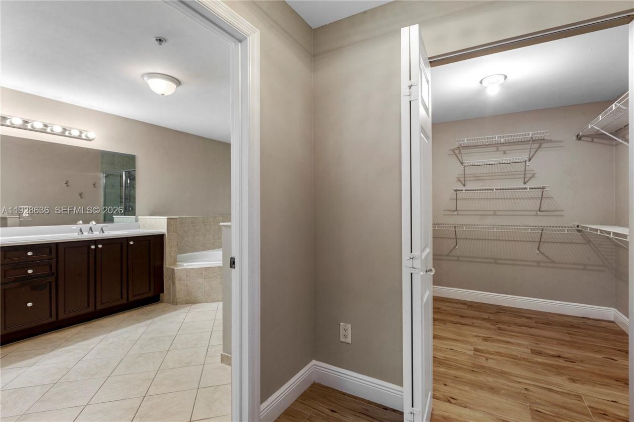 8395 SW 73rd Ave, Unit 105, Miami, FL 33143 Photo