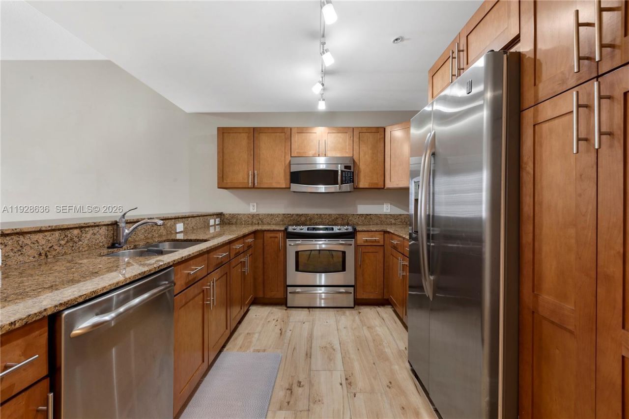 8395 SW 73rd Ave, Unit 105, Miami, FL 33143 Photo