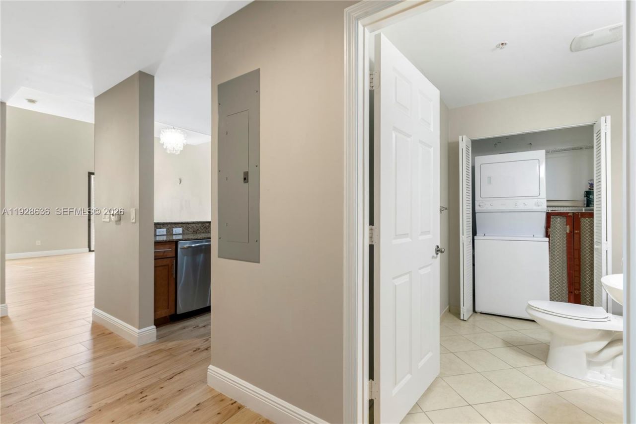 8395 SW 73rd Ave, Unit 105, Miami, FL 33143 Photo