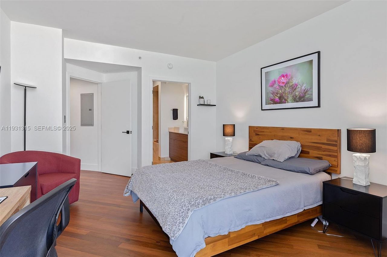 6365 Collins Ave, Unit 3911, Miami Beach, FL 33141 Photo