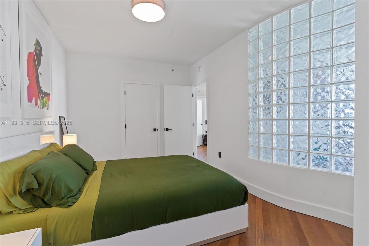 6365 Collins Ave, Unit 3911, Miami Beach, FL 33141 Photo