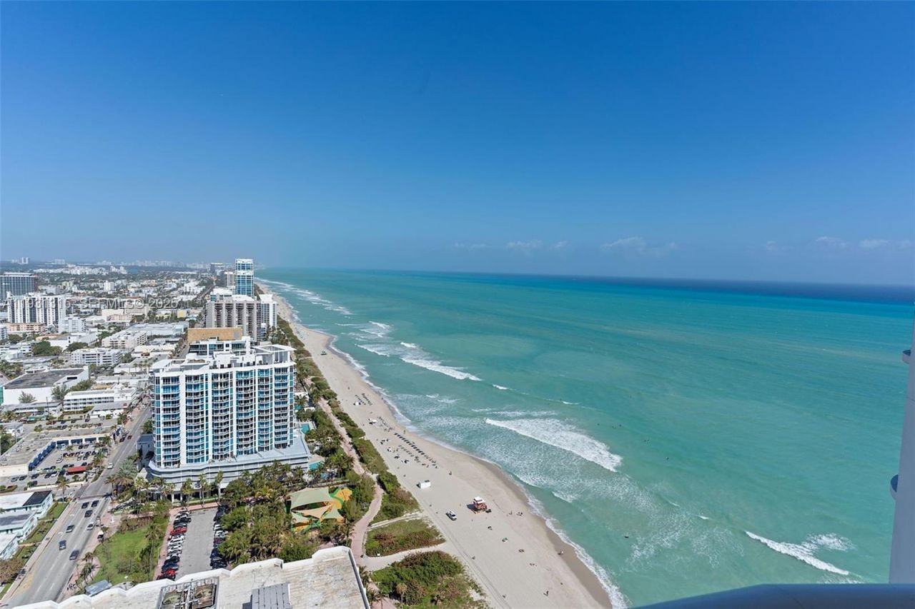 6365 Collins Ave, Unit 3911, Miami Beach, FL 33141 Photo