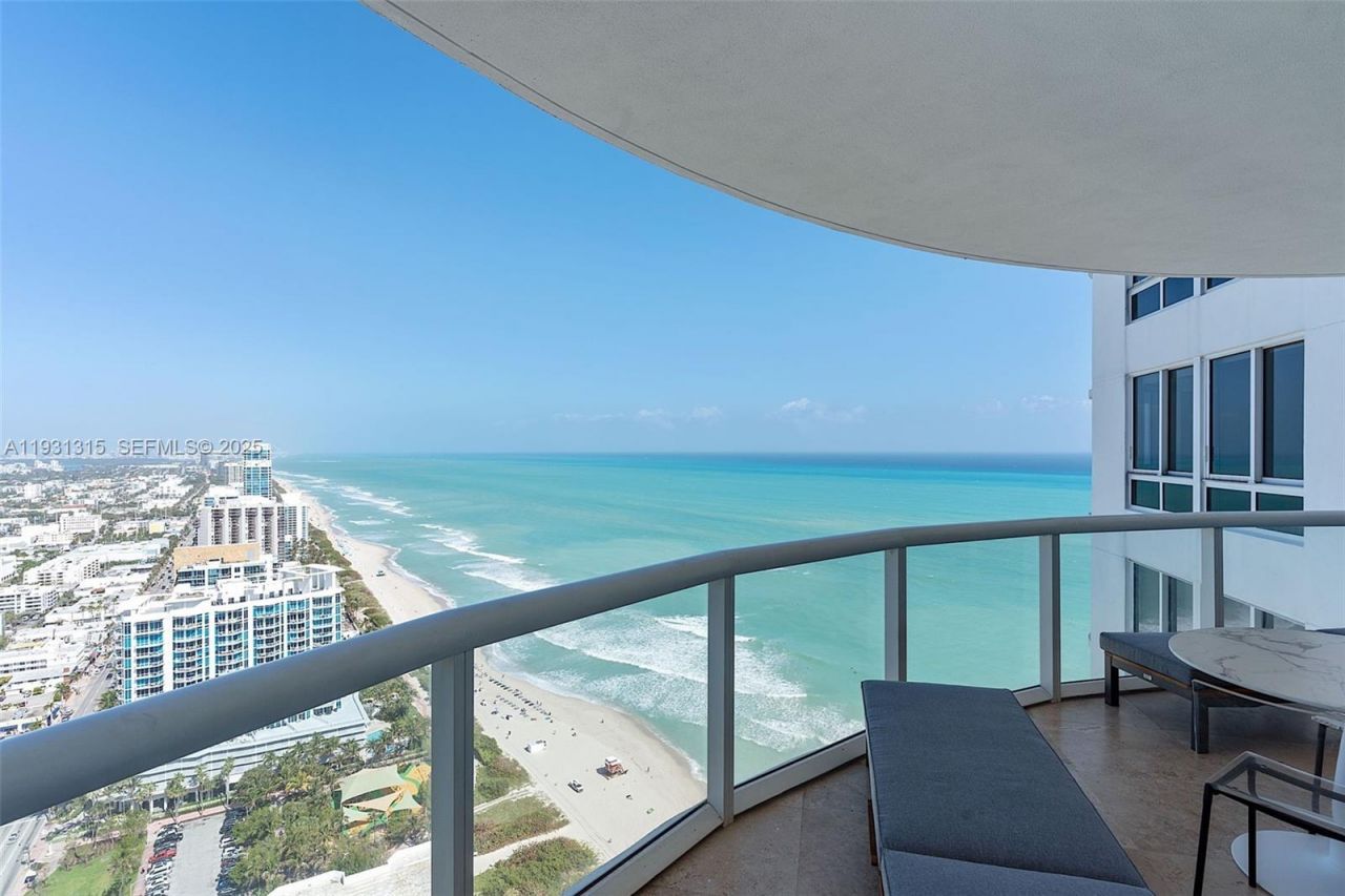 6365 Collins Ave, Unit 3911, Miami Beach, FL 33141 Photo