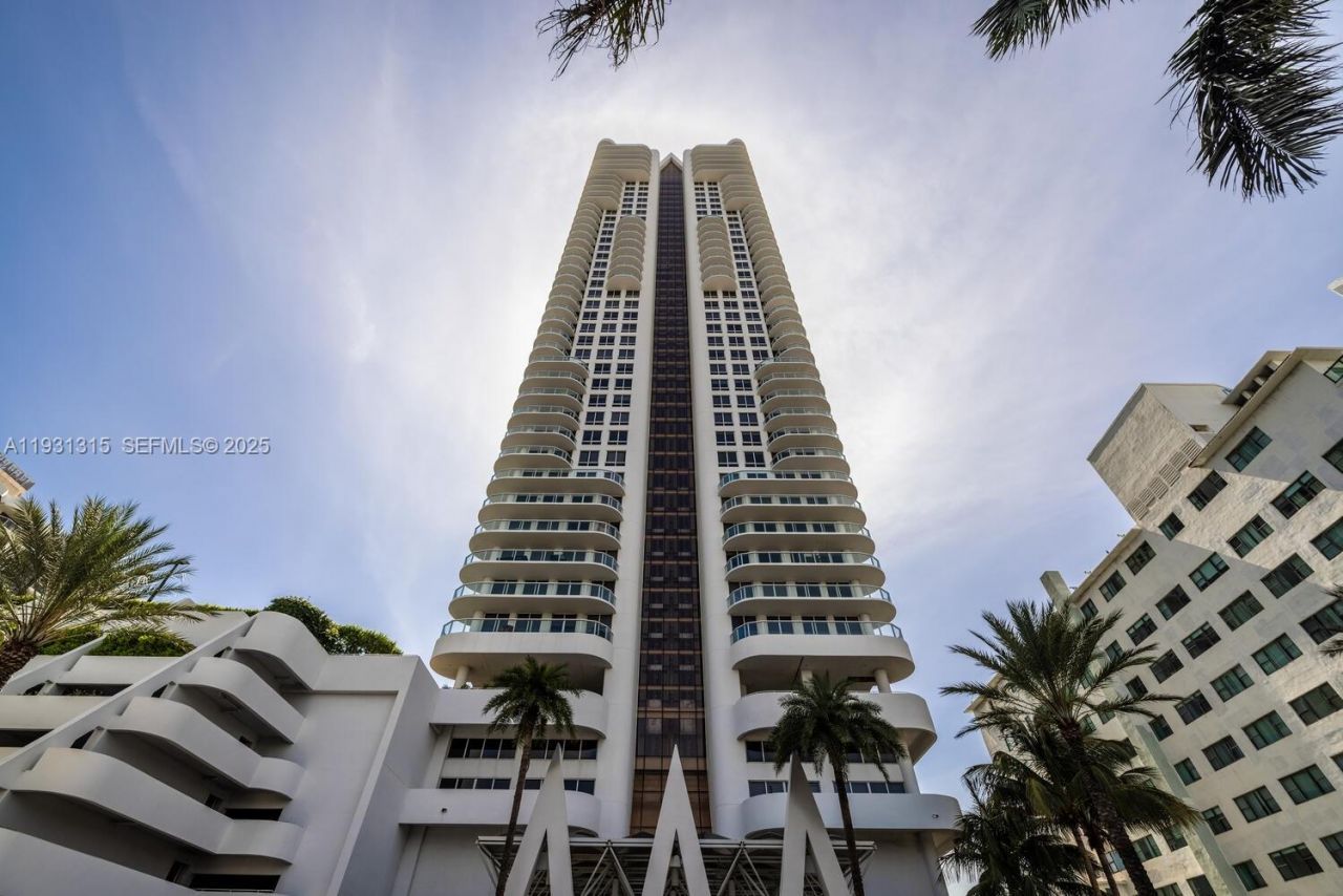 6365 Collins Ave, Unit 3911, Miami Beach, FL 33141 Photo