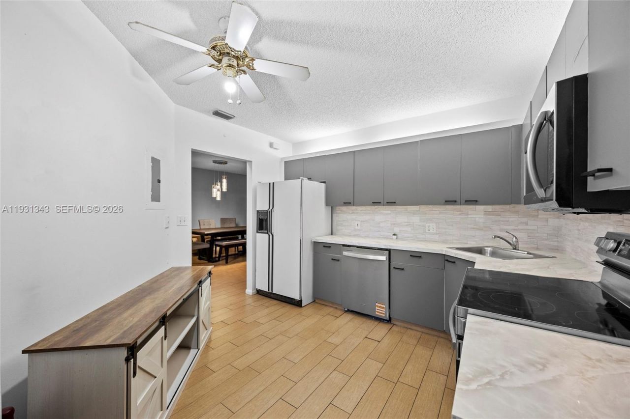 4300 NW 30th St, Unit 248, Coconut Creek, FL 33066 Photo