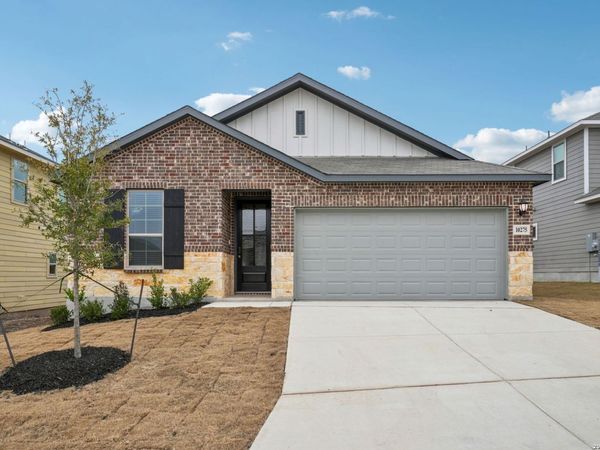 10275 King Robert, San Antonio, TX 78239