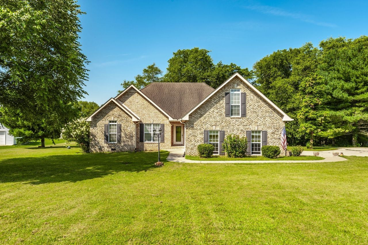 1045 Emerald Way, Castalian Springs, TN 37031 Main Photo