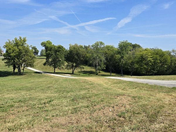 616 N James M Campbell Blvd, Columbia, TN 38401