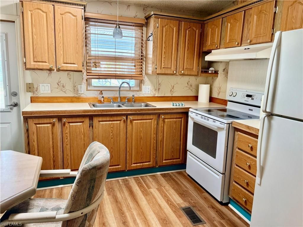 3142 Linwood Dr, North Fort Myers, FL 33917 Photo