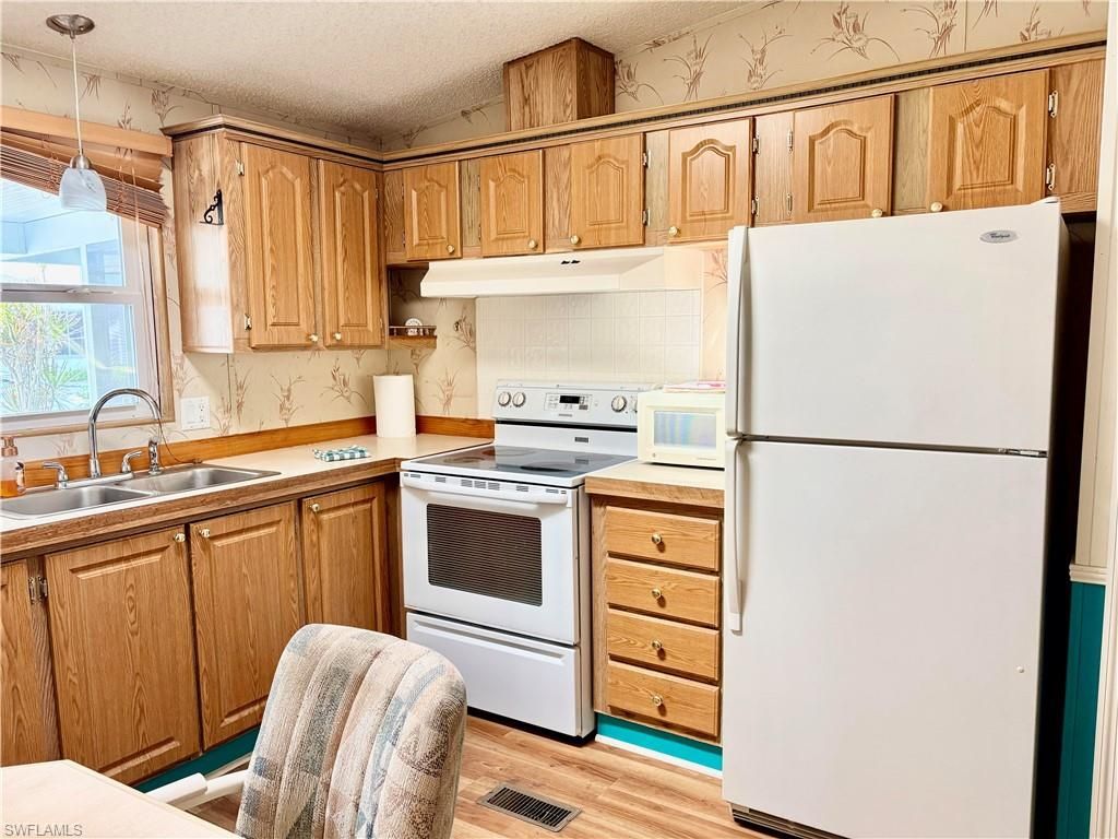 3142 Linwood Dr, North Fort Myers, FL 33917 Photo