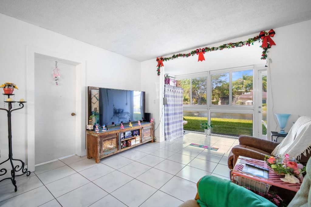 1101 NW 58th Terrace, Unit 111, Sunrise, FL 33313 Photo