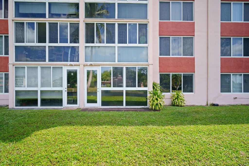 1101 NW 58th Terrace, Unit 111, Sunrise, FL 33313 Photo