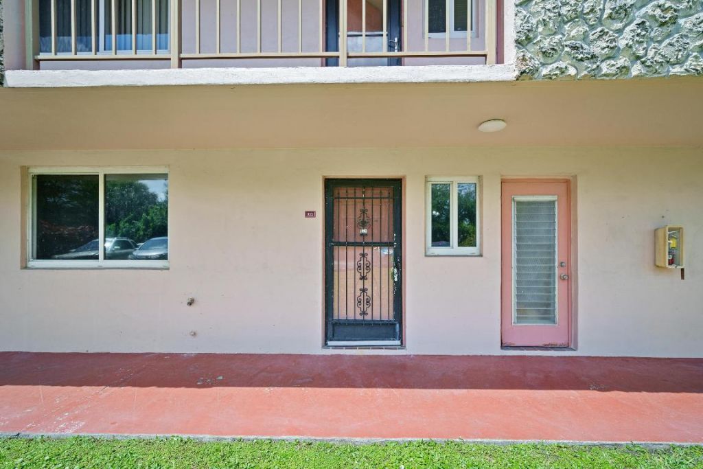 1101 NW 58th Terrace, Unit 111, Sunrise, FL 33313 Photo