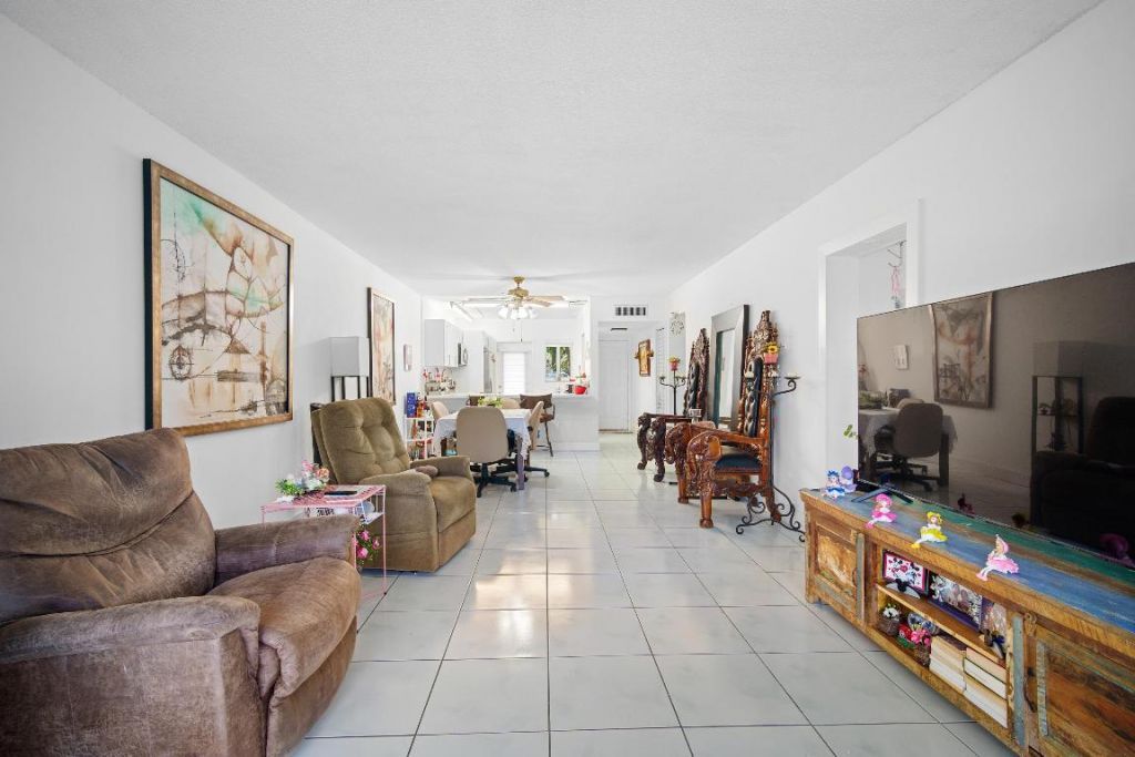 1101 NW 58th Terrace, Unit 111, Sunrise, FL 33313 Photo