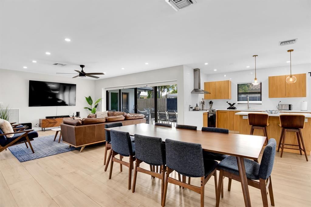 24 Castle Harbor Island, Fort Lauderdale, FL 33308 Photo