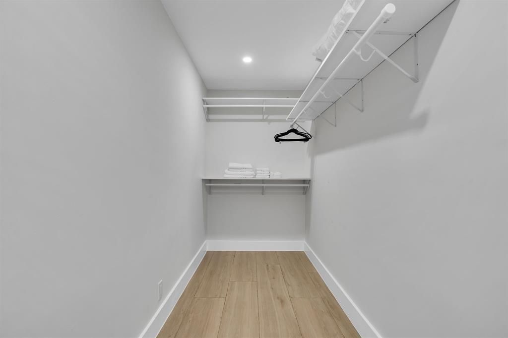 24 Castle Harbor Island, Fort Lauderdale, FL 33308 Photo