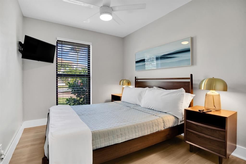 24 Castle Harbor Island, Fort Lauderdale, FL 33308 Photo