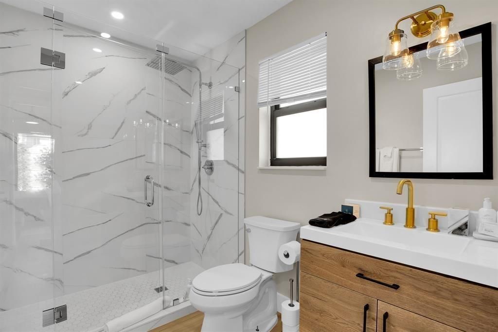 24 Castle Harbor Island, Fort Lauderdale, FL 33308 Photo