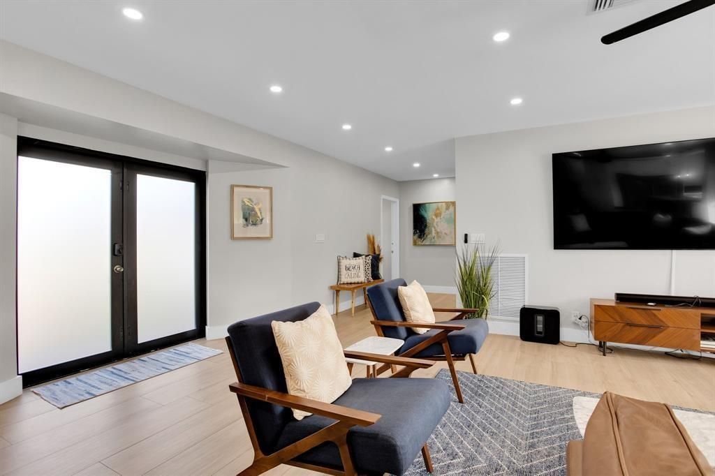 24 Castle Harbor Island, Fort Lauderdale, FL 33308 Photo