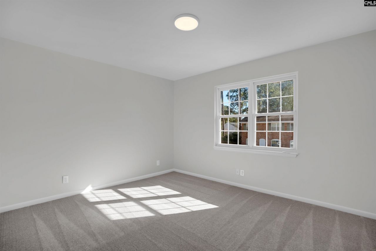 1913 Grays Inn Road Photo 8