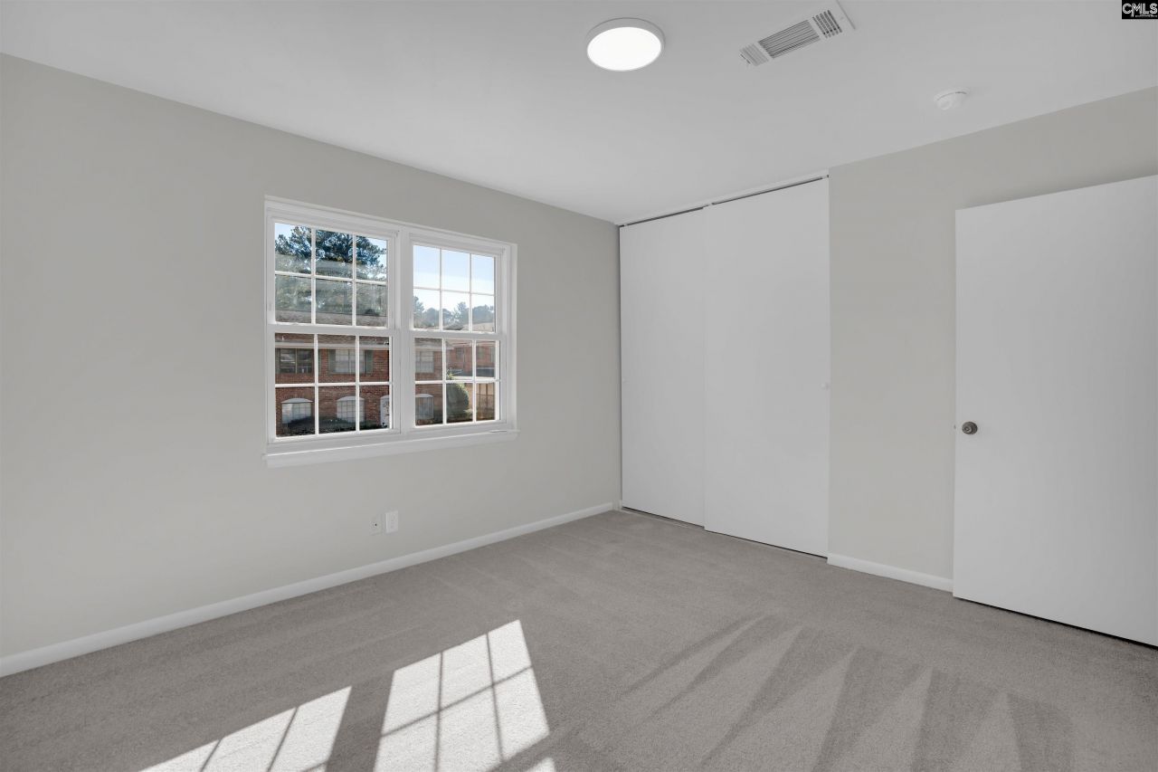 1913 Grays Inn Road Photo 10