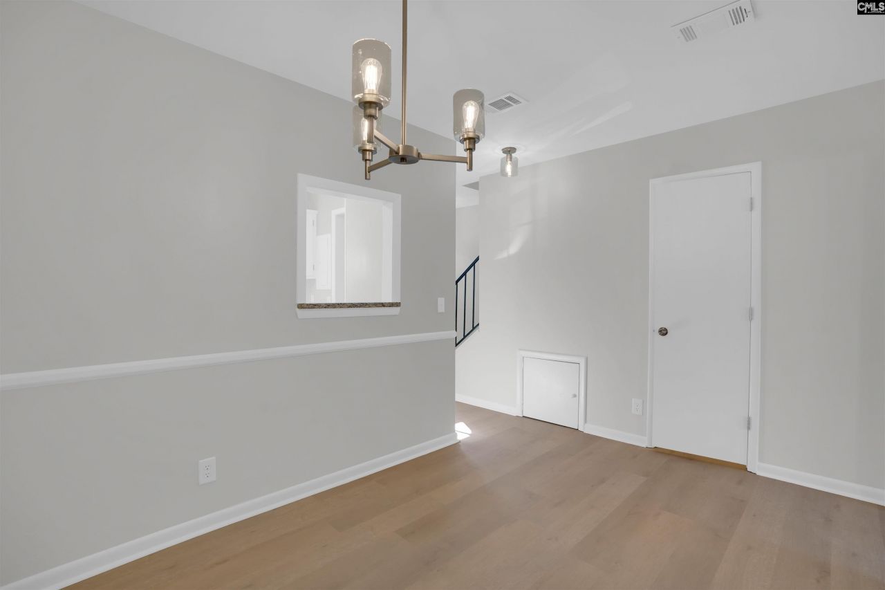 1913 Grays Inn Road Photo 13