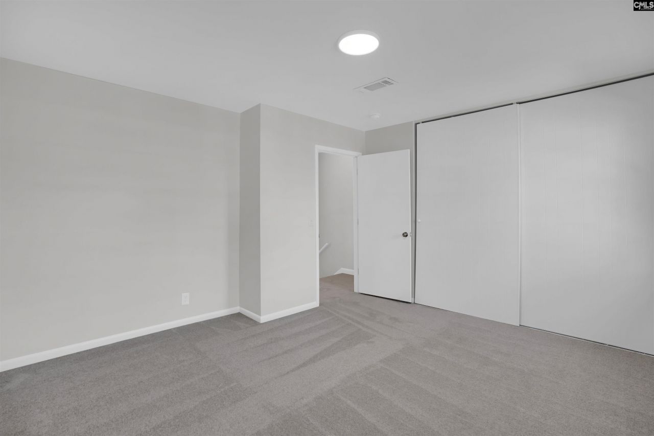 1913 Grays Inn Road Photo 19