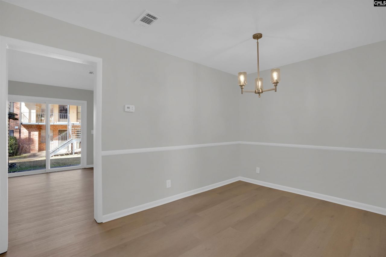 1913 Grays Inn Road Photo 5