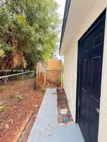 4529 SW 24th St, Fort Lauderdale, FL 33317 Photo