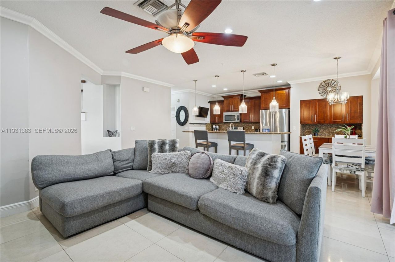 10871 NW 35th Pl, Sunrise, FL 33351 Photo