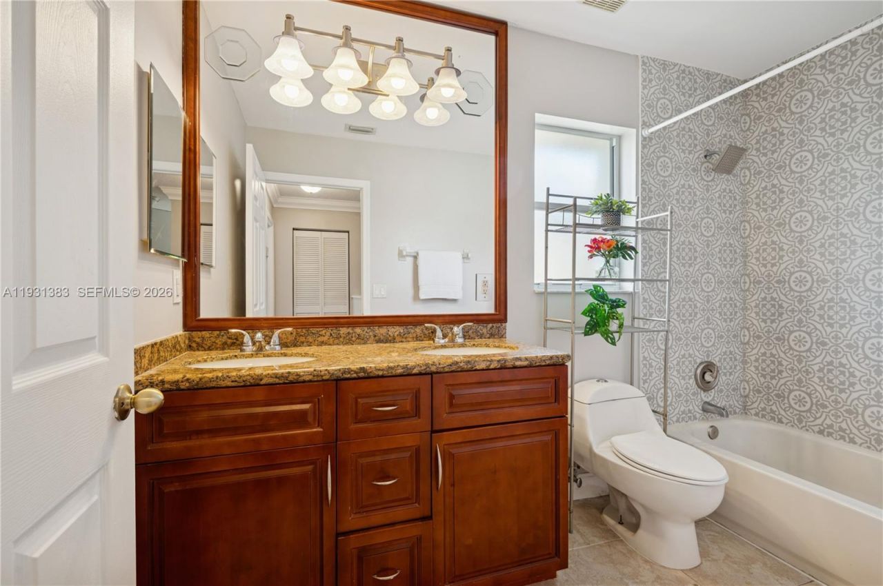 10871 NW 35th Pl, Sunrise, FL 33351 Photo