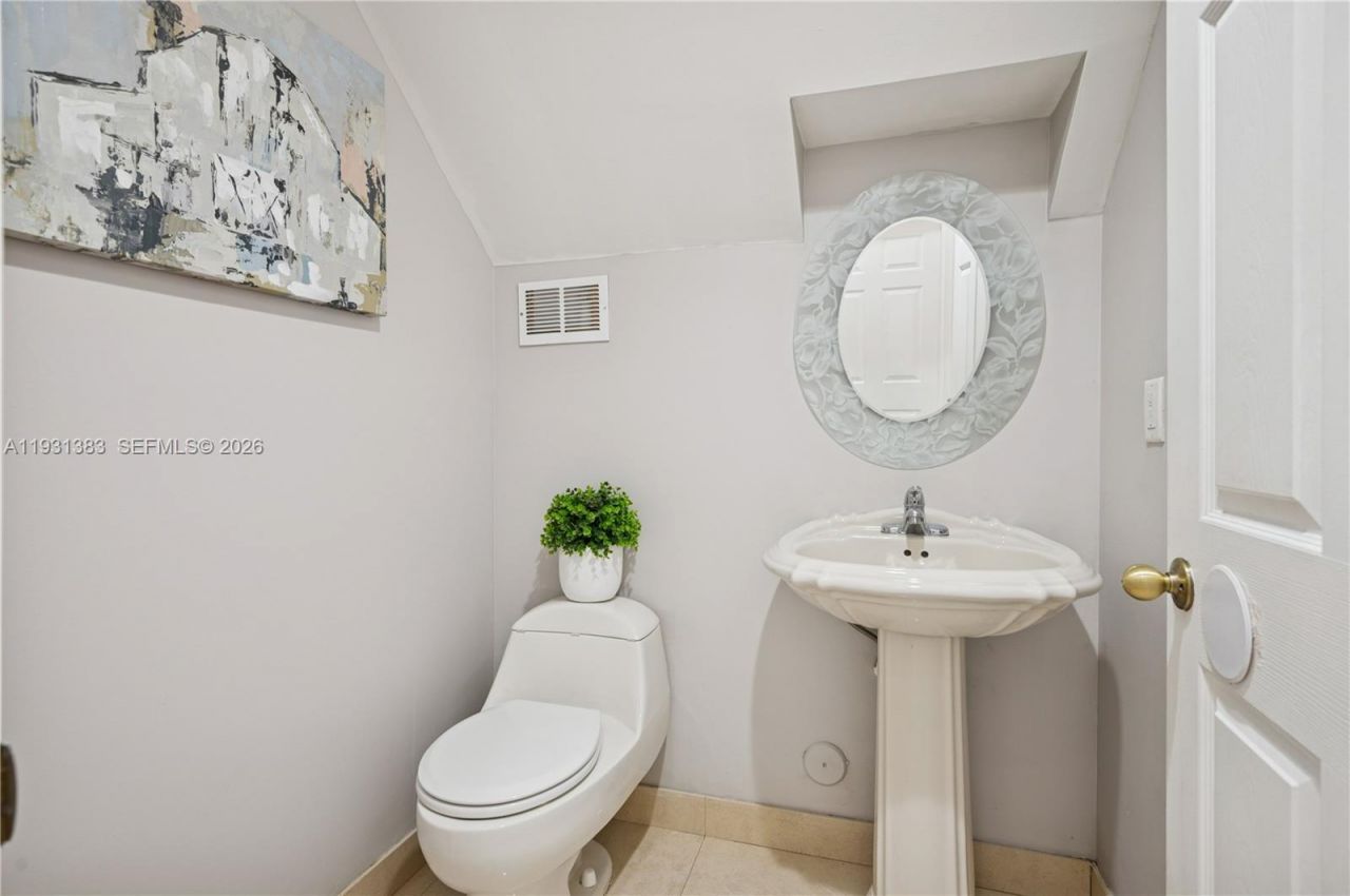 10871 NW 35th Pl, Sunrise, FL 33351 Photo