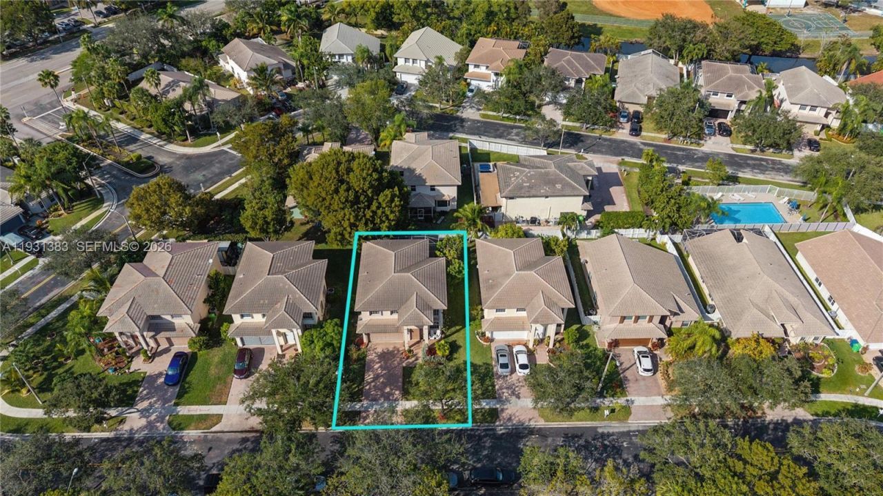 10871 NW 35th Pl, Sunrise, FL 33351 Photo