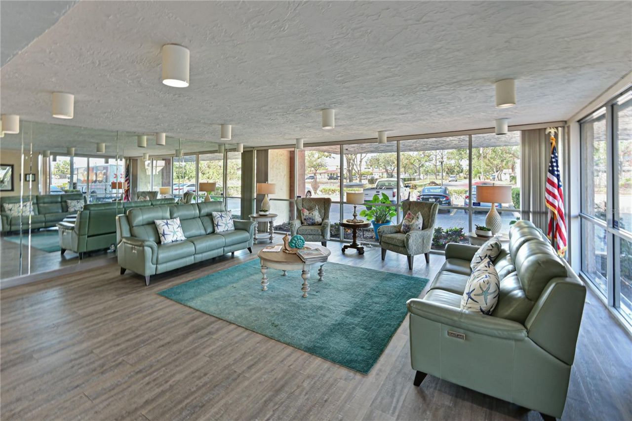 2901 26th Street W, Unit 320, Bradenton, FL 34205 Photo