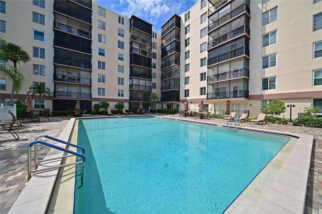 2901 26th Street W, Unit 320, Bradenton, FL 34205 Photo